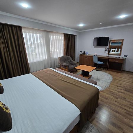 Ziyorat Luxury Hotel Fergana Kültér fotó