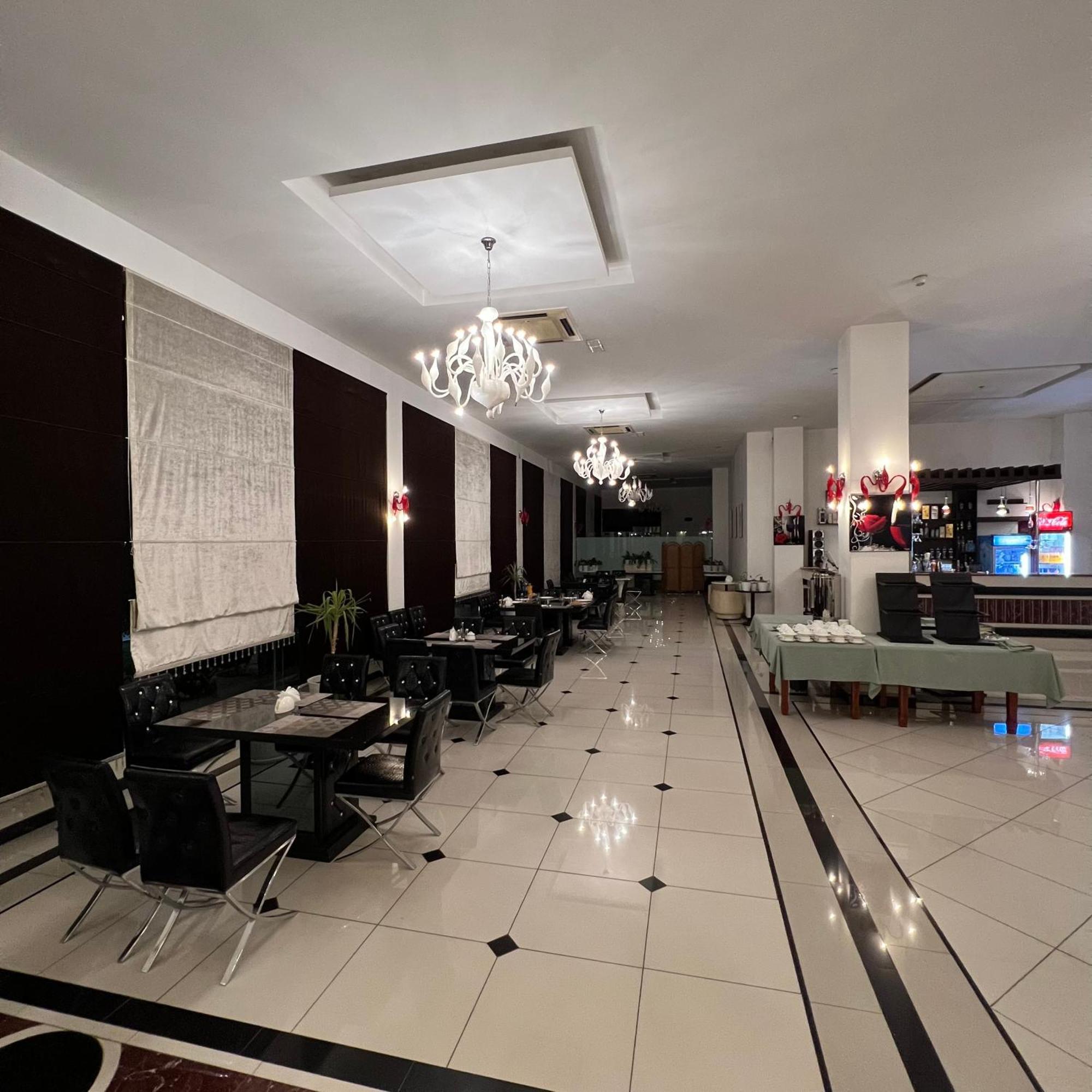 Ziyorat Luxury Hotel Fergana Kültér fotó