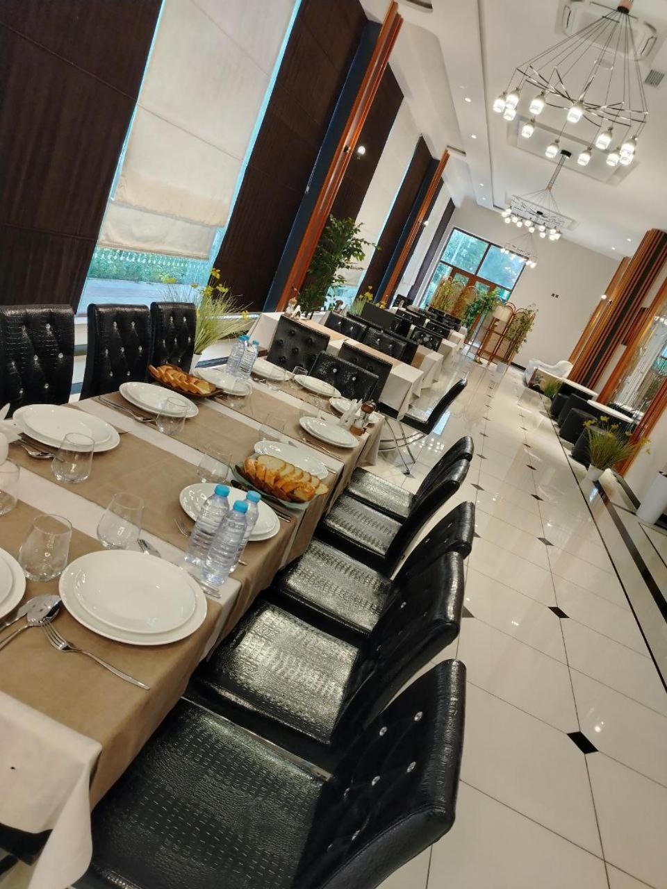 Ziyorat Luxury Hotel Fergana Kültér fotó