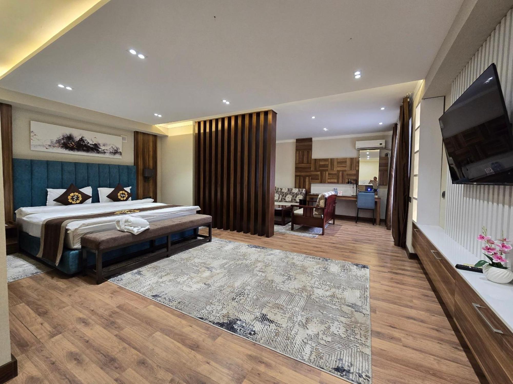 Ziyorat Luxury Hotel Fergana Kültér fotó