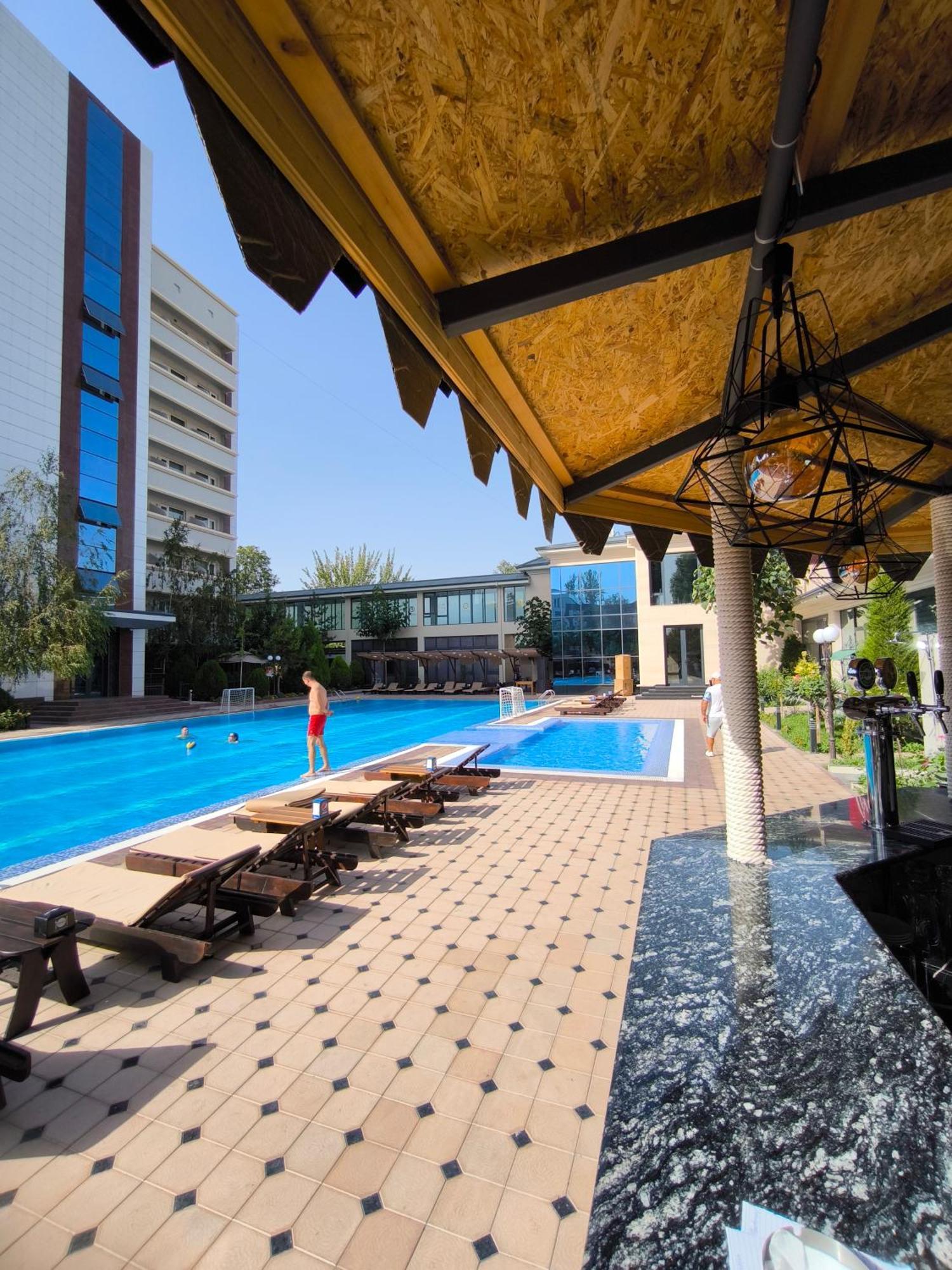 Ziyorat Luxury Hotel Fergana Kültér fotó