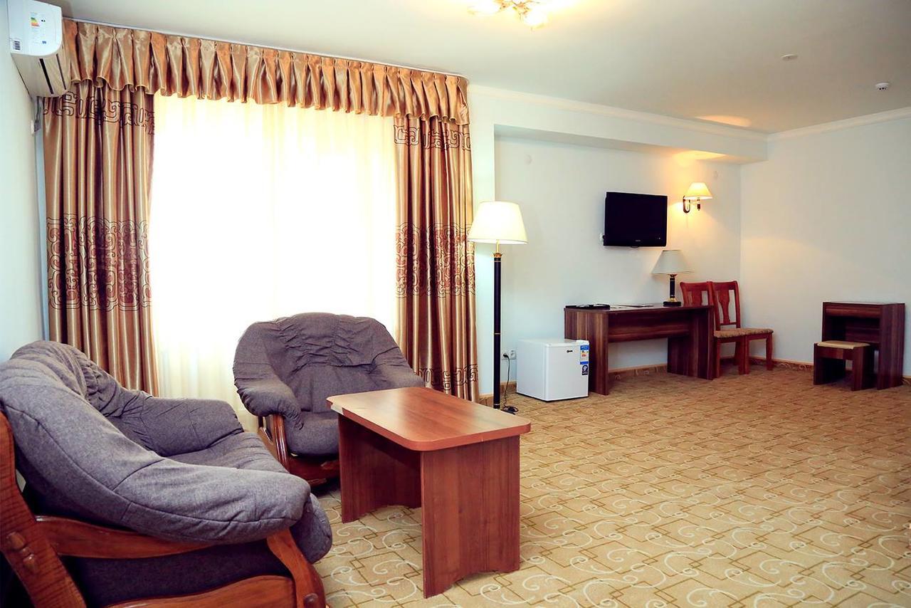Ziyorat Luxury Hotel Fergana Kültér fotó