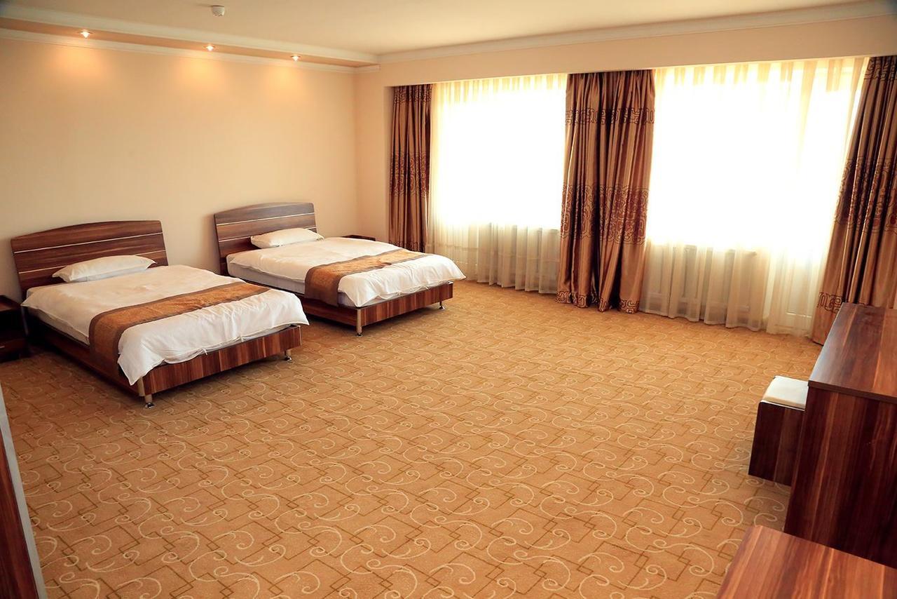 Ziyorat Luxury Hotel Fergana Kültér fotó