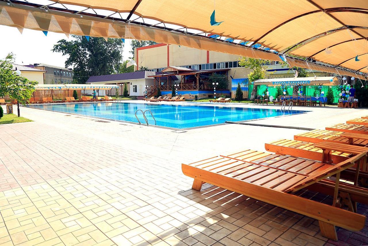 Ziyorat Luxury Hotel Fergana Kültér fotó