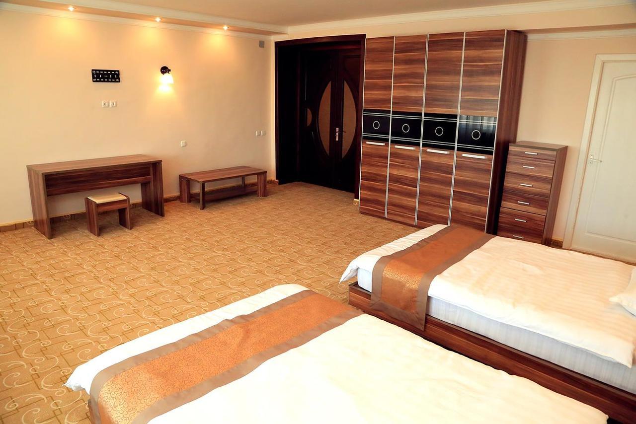 Ziyorat Luxury Hotel Fergana Kültér fotó